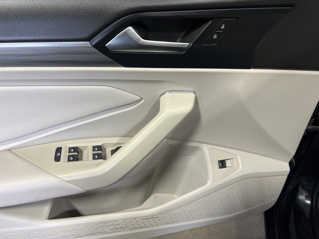Used 2019 Volkswagen Jetta SEL image 12