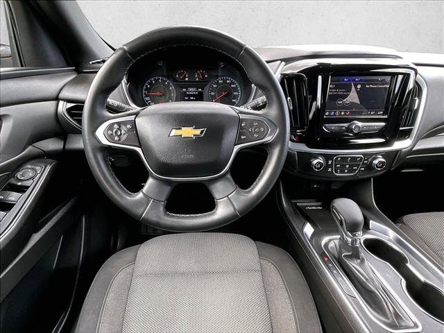 Used 2023 Chevrolet Traverse LT FWD image 7