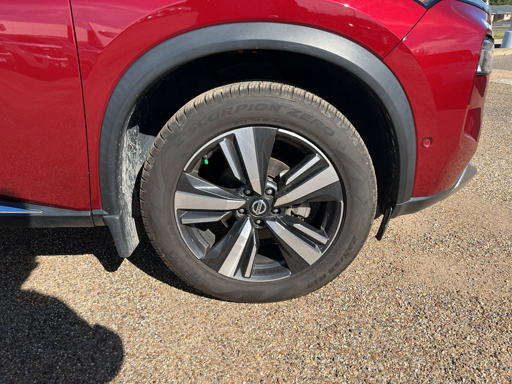 Used 2021 Nissan Rogue Platinum image 9