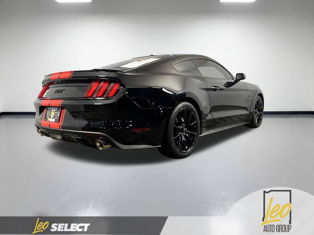 Used 2017 Ford Mustang GT Premium w/ Black Accent Package RWD image 6