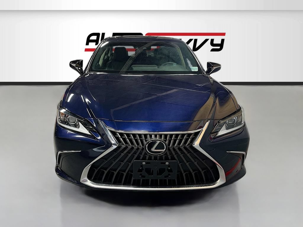 Used 2024 Lexus ES 350 w/ Premium Package FWD image 2