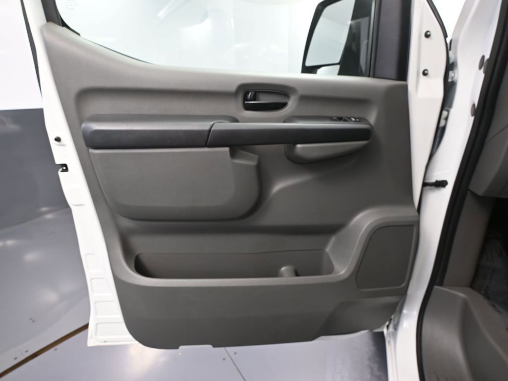 Used 2019 Nissan NV 2500 SV RWD image 18
