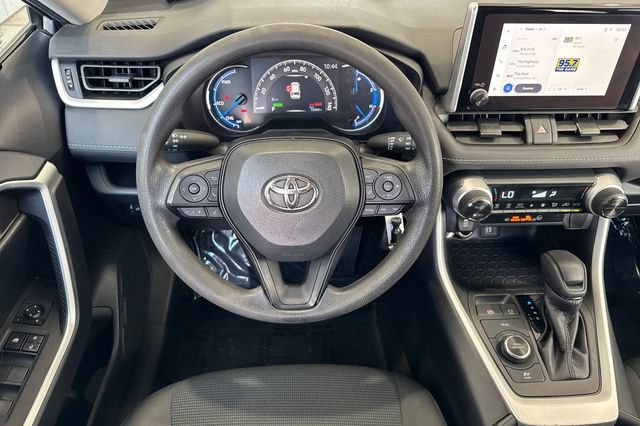 Used 2023 Toyota RAV4 LE AWD/4WD image 16