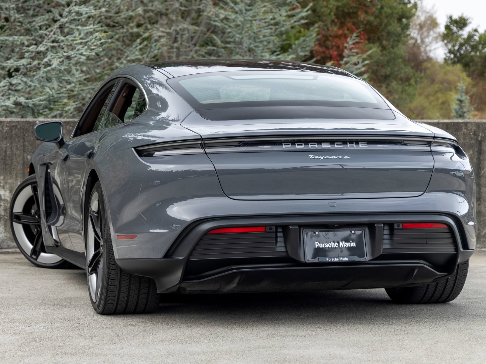 Certified 2025 Porsche Taycan AWD/4WD image 3