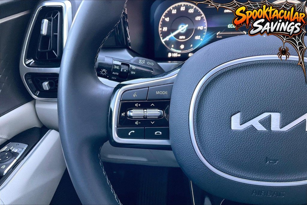 Used 2023 Kia Sorento SX FWD image 17