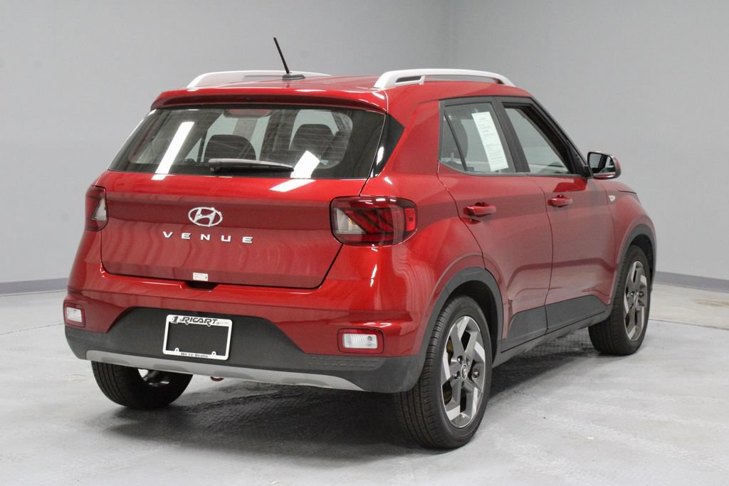 Certified 2025 Hyundai Venue Limited FWD image 12
