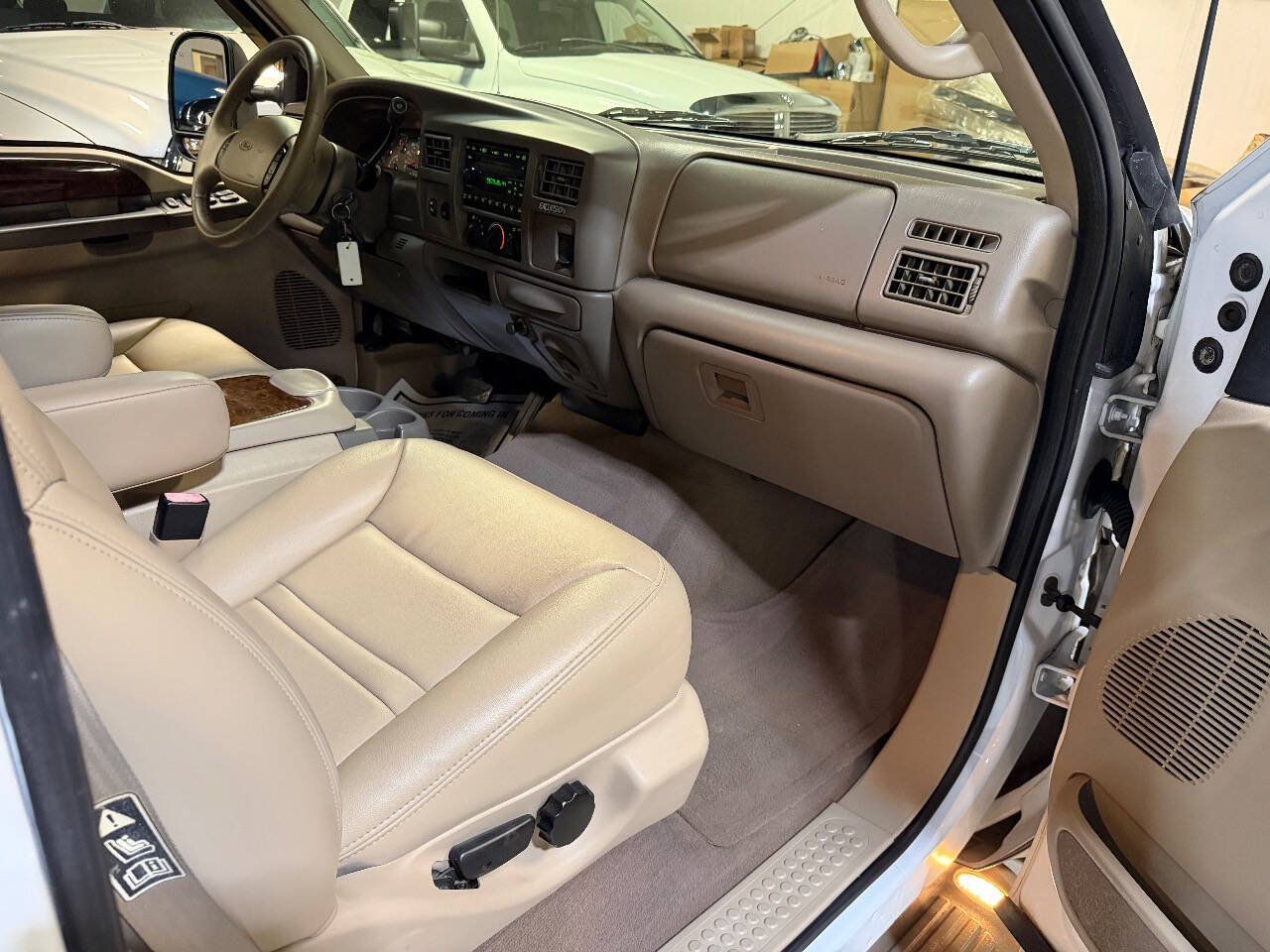 Used 2001 Ford Excursion Limited RWD image 47