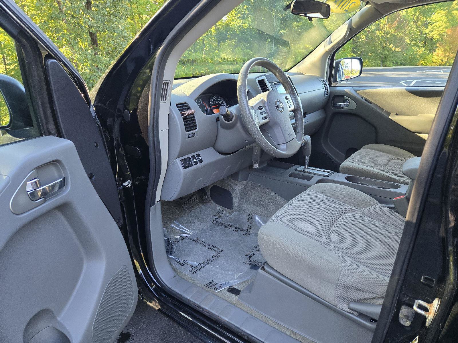 Used 2018 Nissan Frontier SV AWD/4WD image 11
