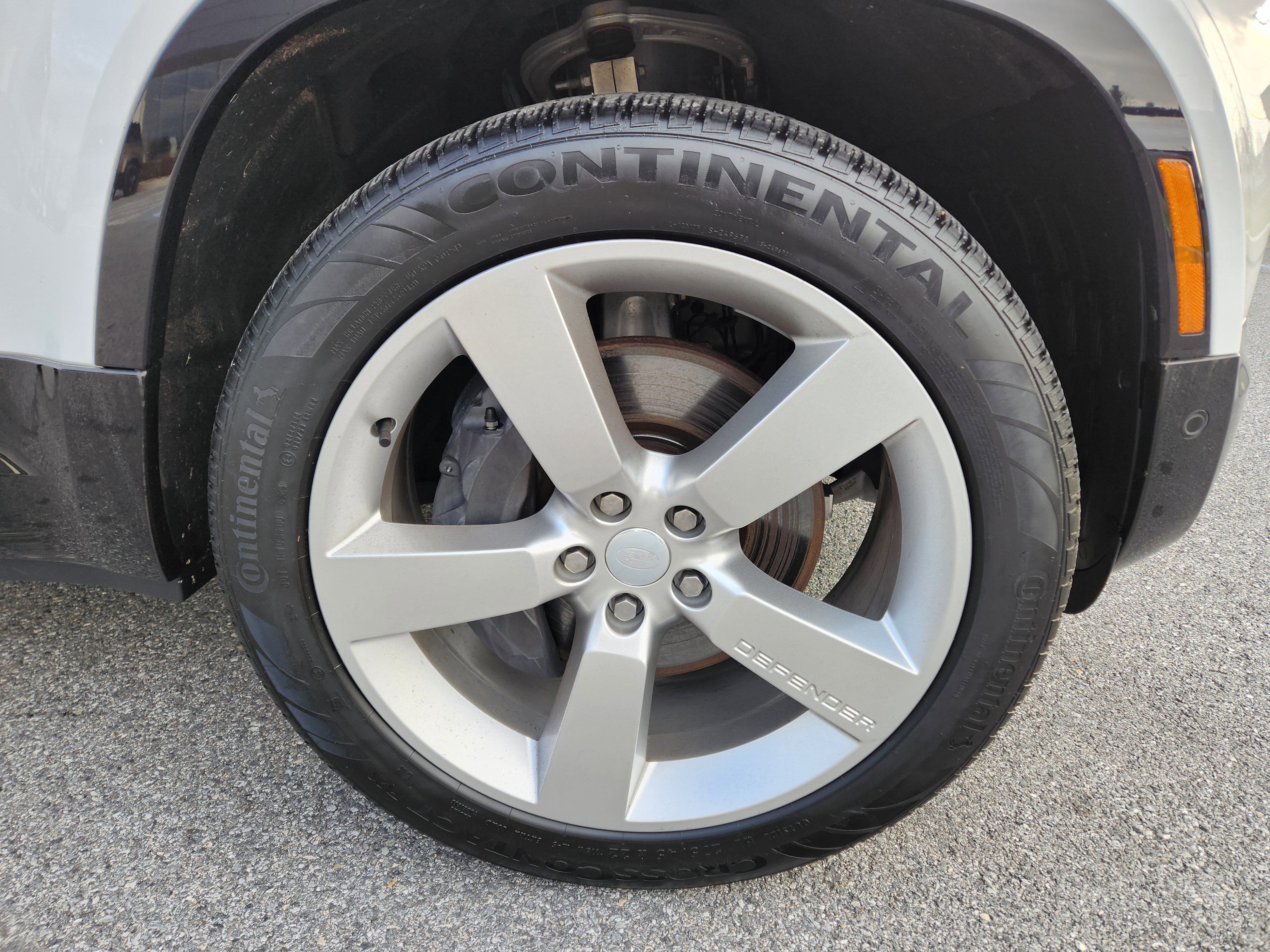 Certified 2024 Land Rover Defender 110 X-Dynamic SE image 7