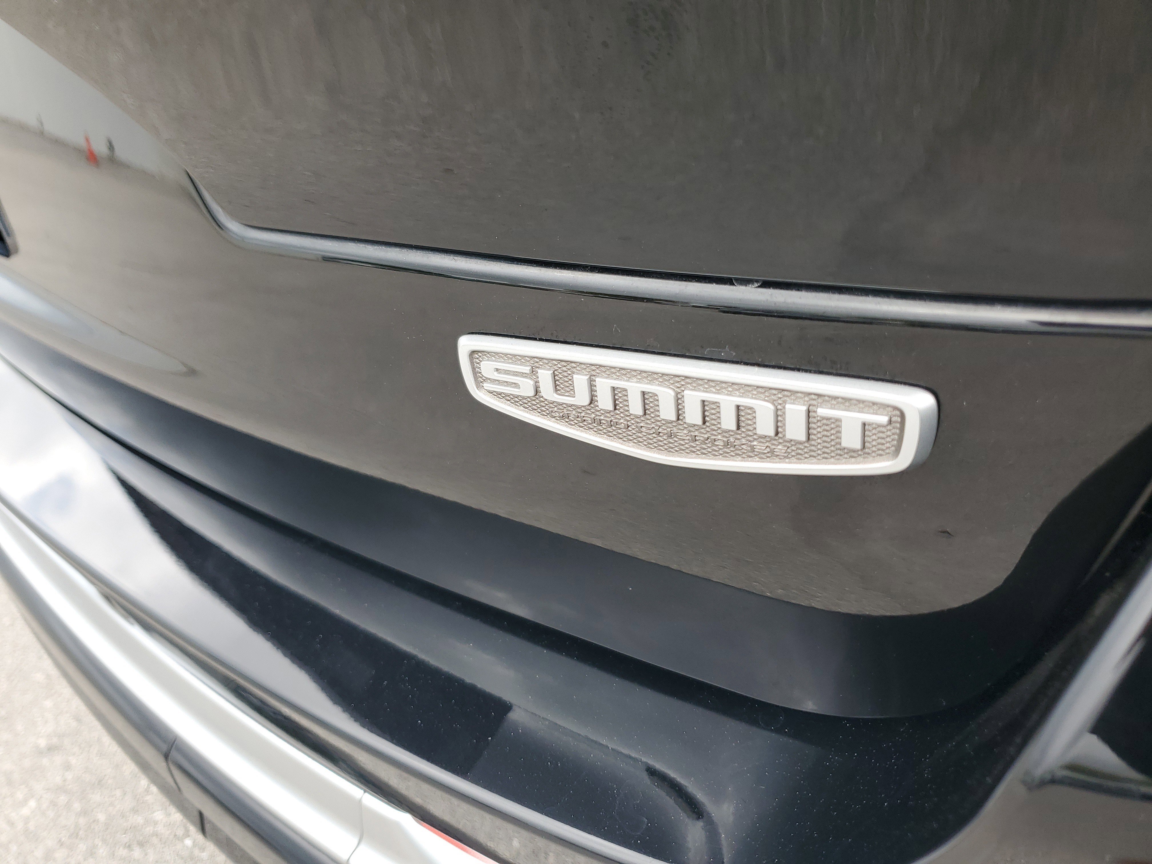 Used 2024 Jeep Grand Cherokee L Summit AWD/4WD image 31