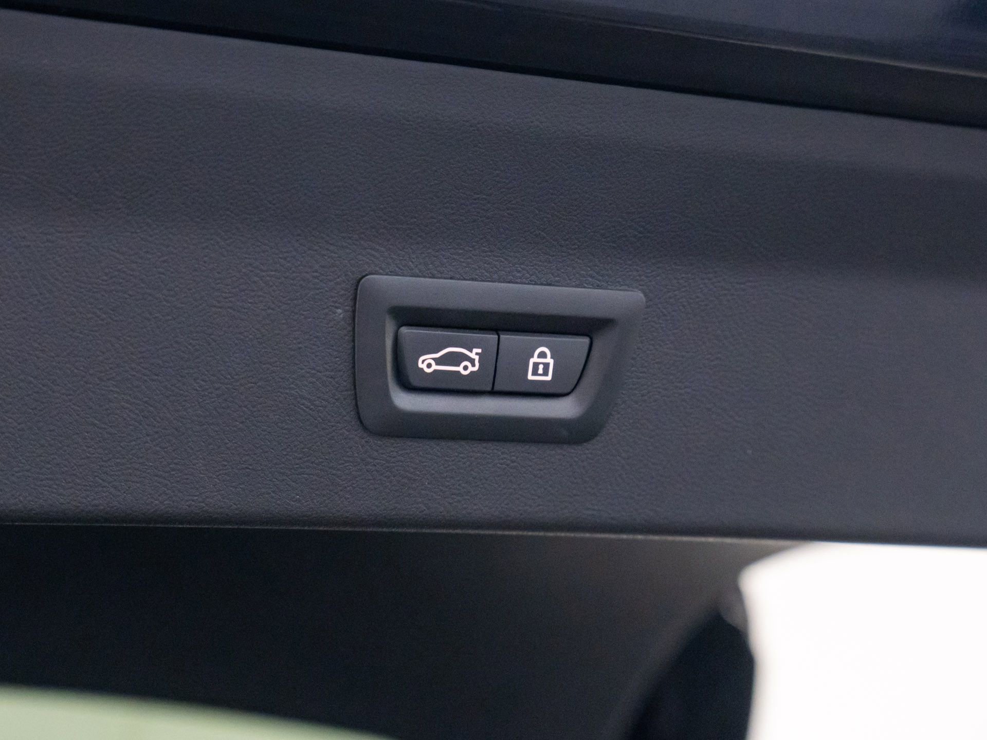 Used 2021 BMW X4 M40i w/ Premium Package image 33