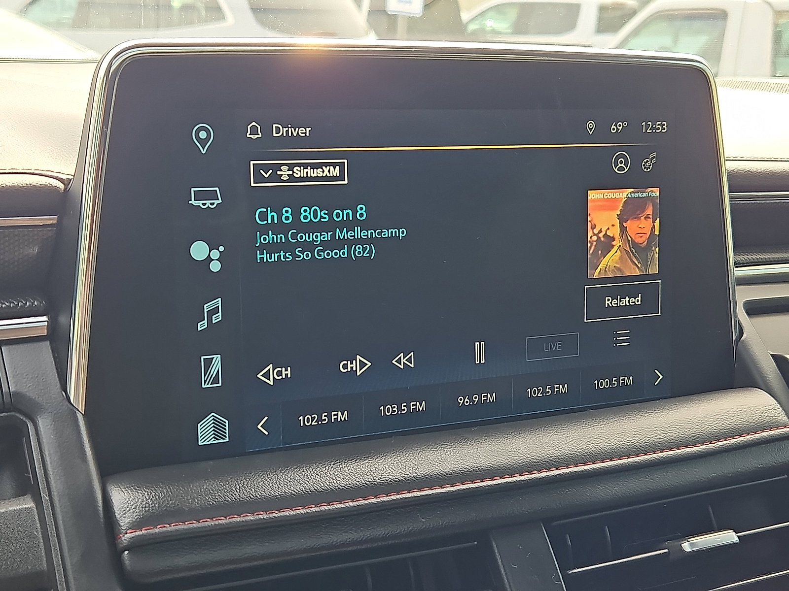 Used 2023 Chevrolet Suburban RST w/ Luxury Package image 17