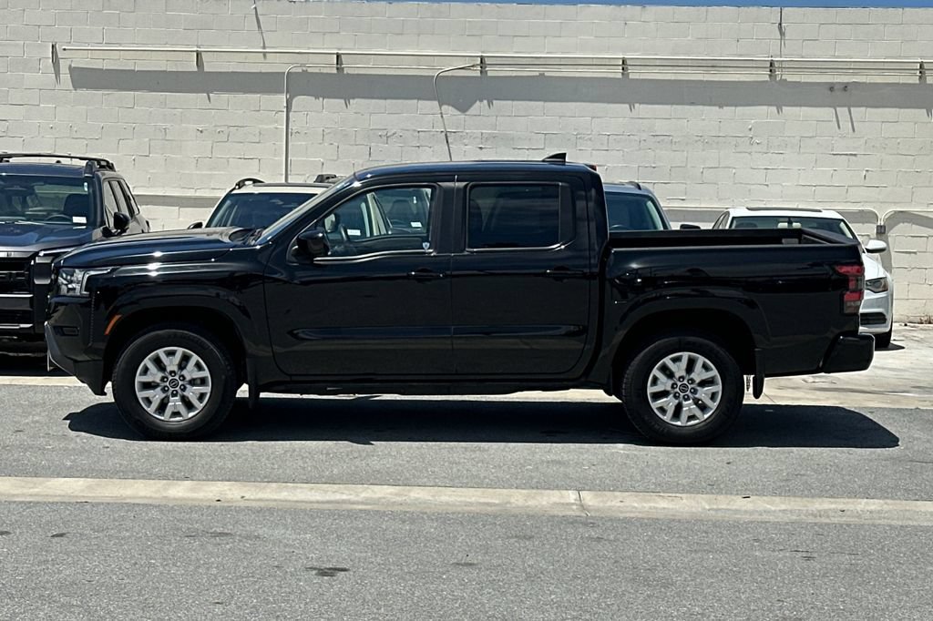 Used 2022 Nissan Frontier SV w/ Technology Package RWD image 7