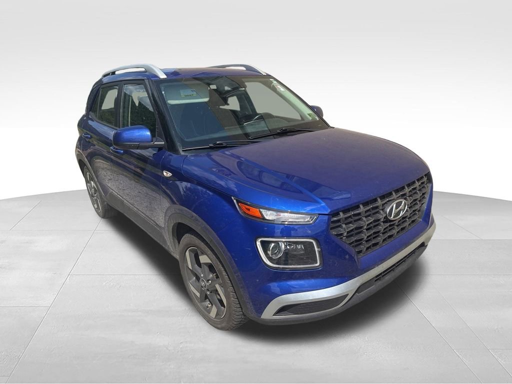 Used 2022 Hyundai Venue Limited FWD image 3