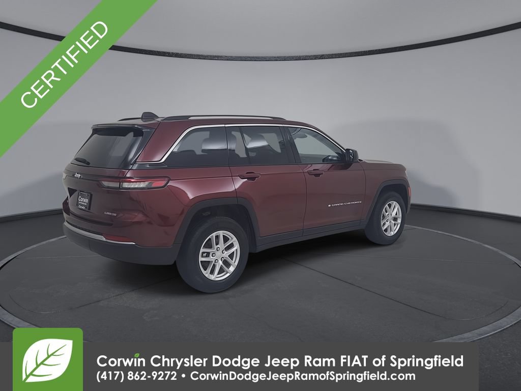 Used 2023 Jeep Grand Cherokee Laredo AWD/4WD image 15