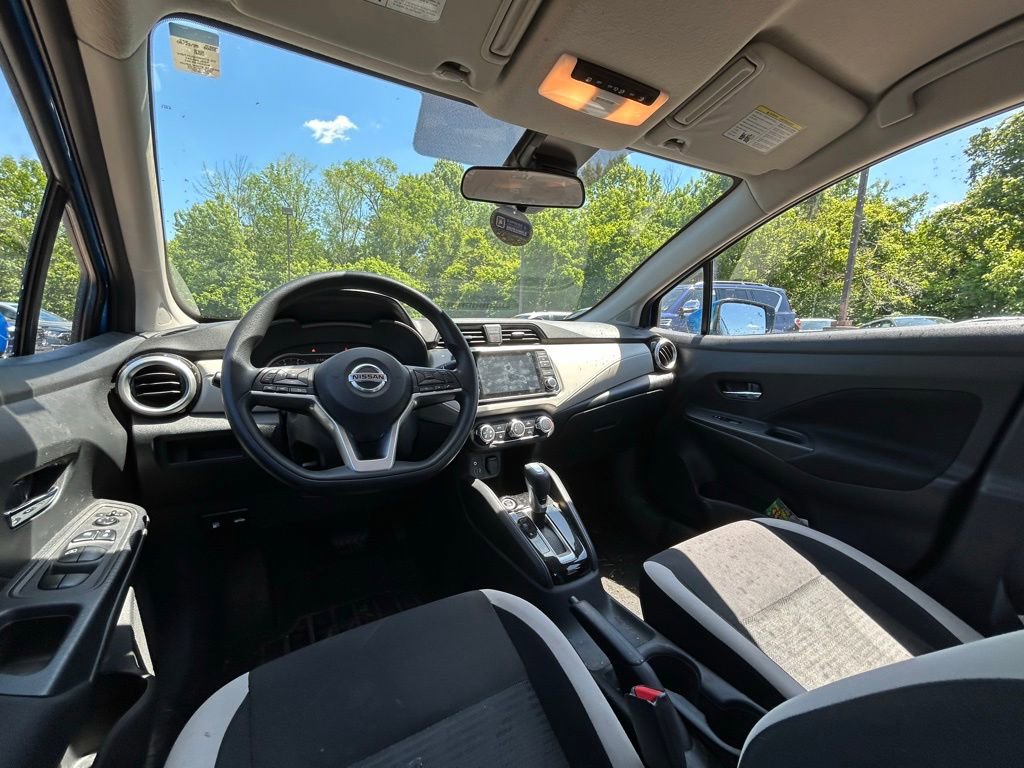 Used 2021 Nissan Versa SV FWD image 5
