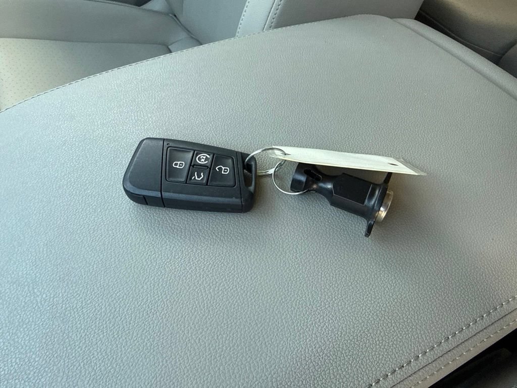 Used 2018 Volkswagen Atlas SE FWD image 29
