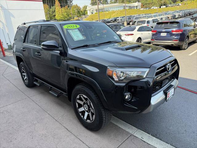 Certified 2024 Toyota 4Runner TRD Off-Road Premium w/ Off Road Premium Plus Package AWD/4WD image 8