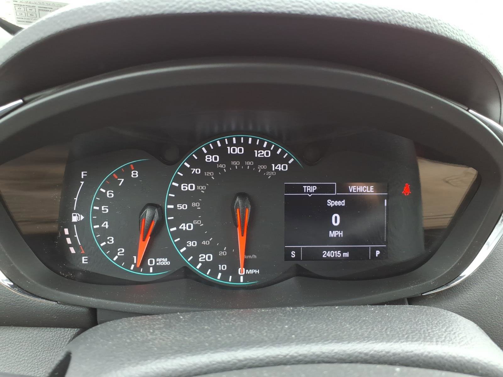 Used 2019 Chevrolet Trax LT w/ LT Convenience Package FWD image 16