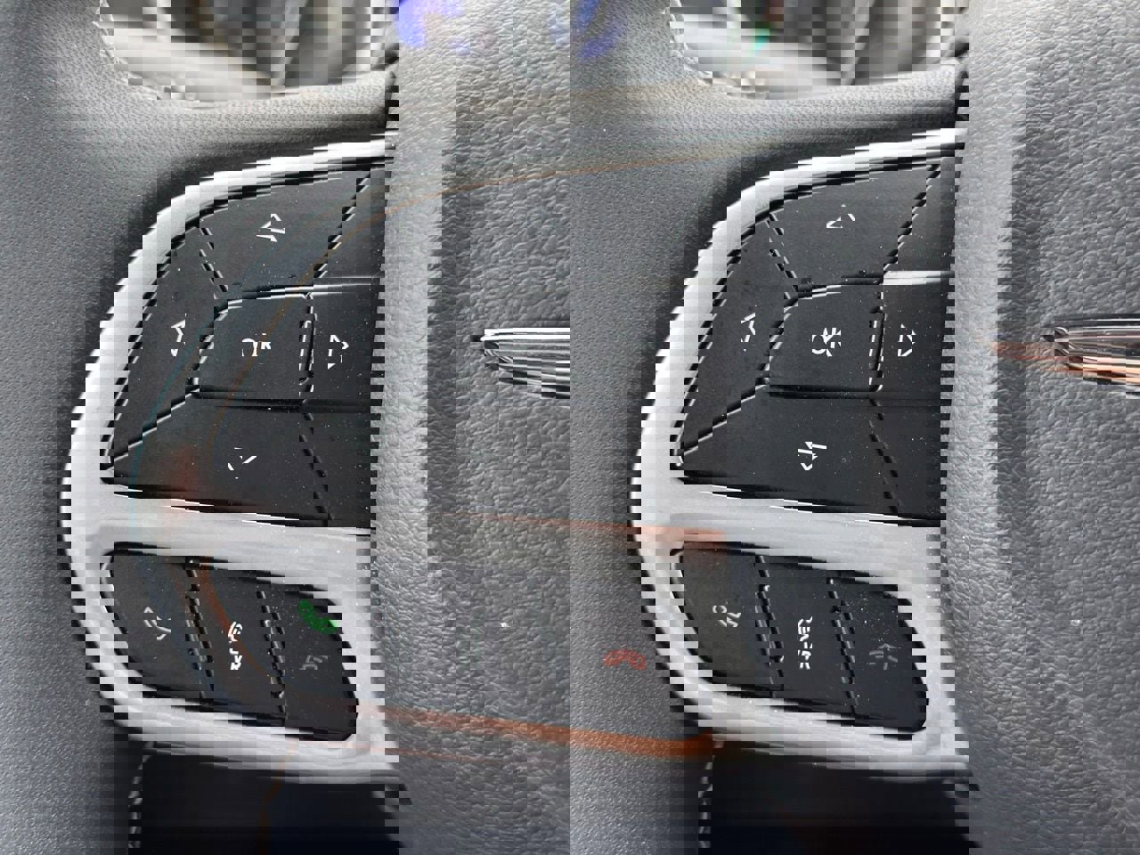 Used 2026 Chrysler Pacifica Select image 28