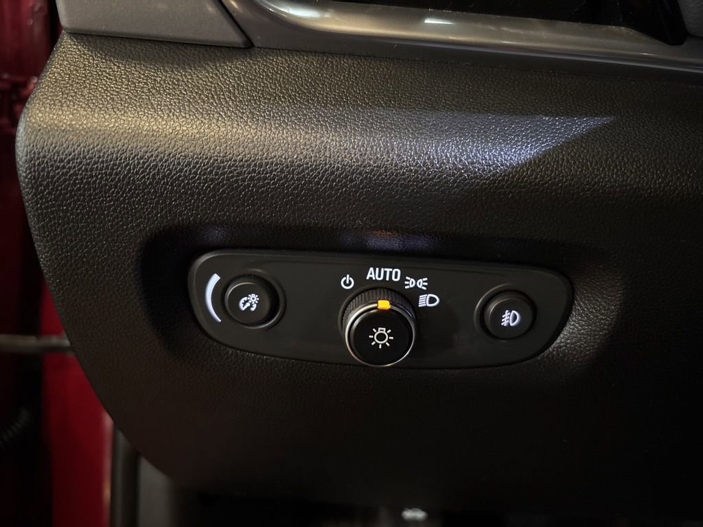 Used 2019 Chevrolet Traverse LT w/ LT Premium Package image 22