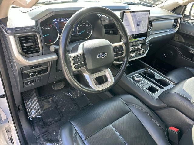 Used 2024 Ford Expedition Max XLT image 9