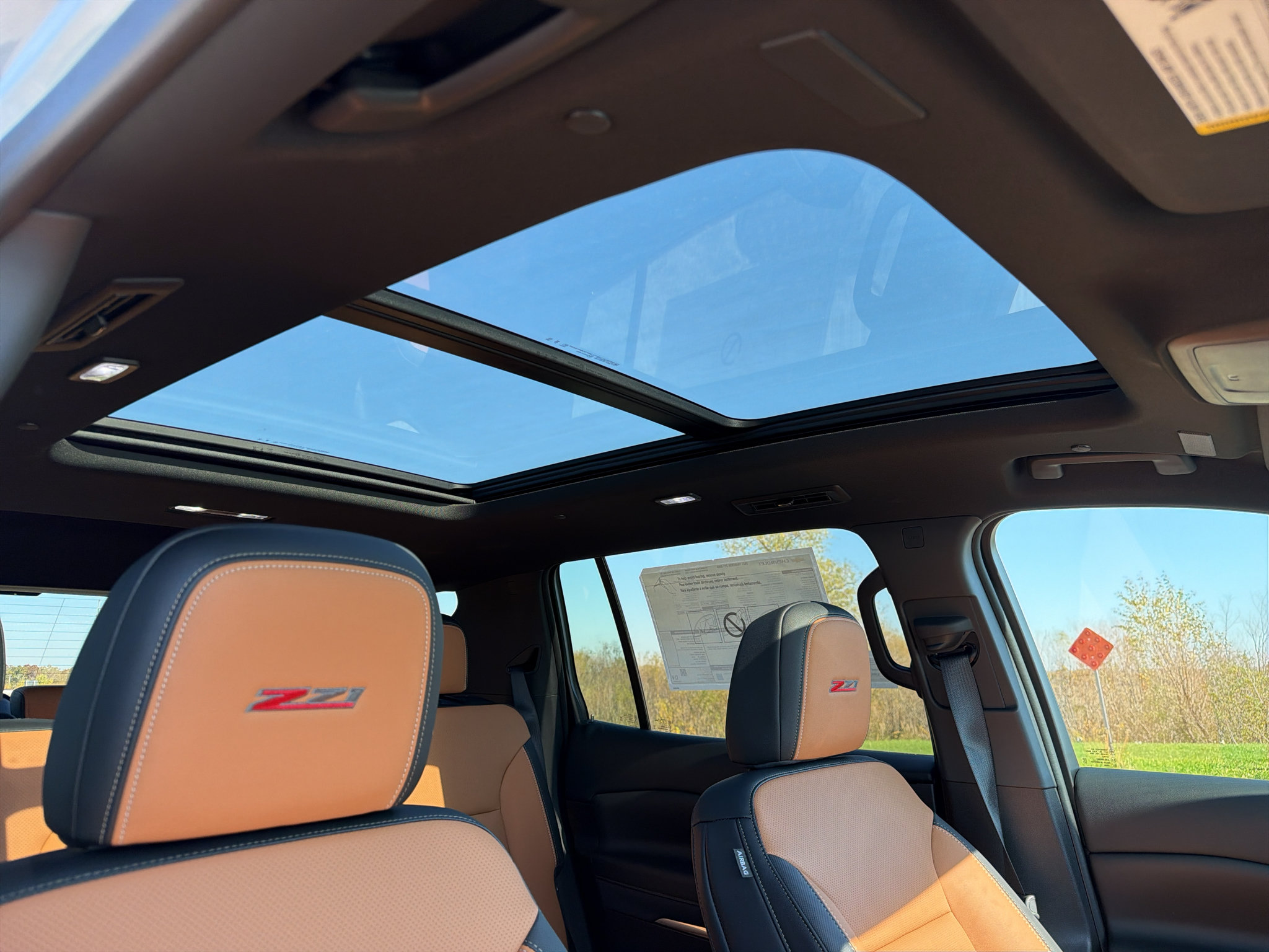 New 2027 Chevrolet Traverse Z71 w/ Driver Confidence Package AWD/4WD image 29
