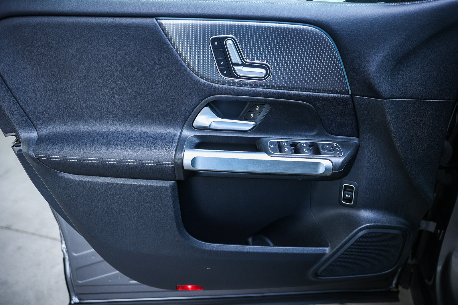 Used 2021 Mercedes-Benz GLB 250 image 26