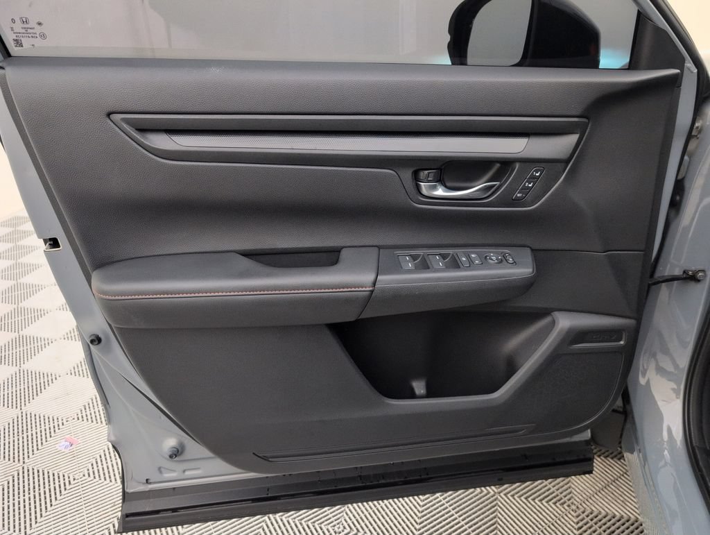 Used 2025 Honda CR-V Sport-L image 31