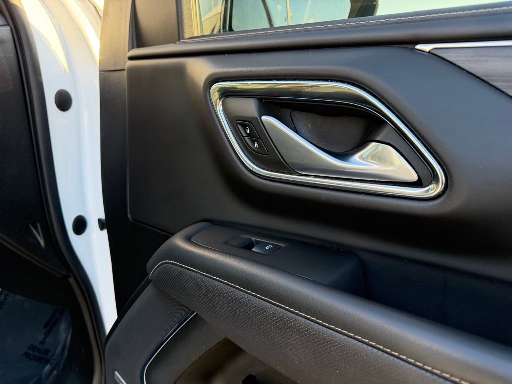 Used 2022 GMC Yukon XL SLT image 27