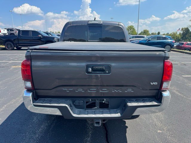 Used 2018 Toyota Tacoma TRD Off-Road AWD/4WD image 4