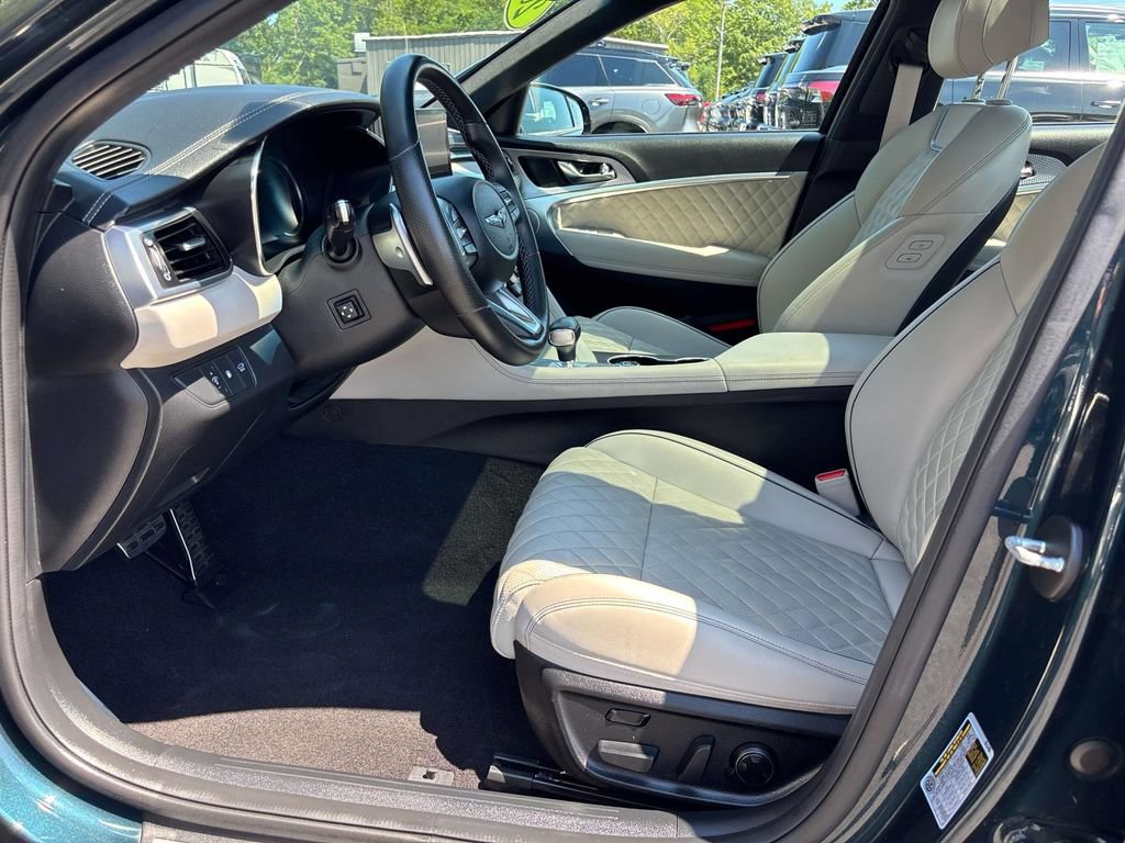 Used 2023 Genesis G70 2.0T w/ Sport Prestige Package AWD/4WD image 10