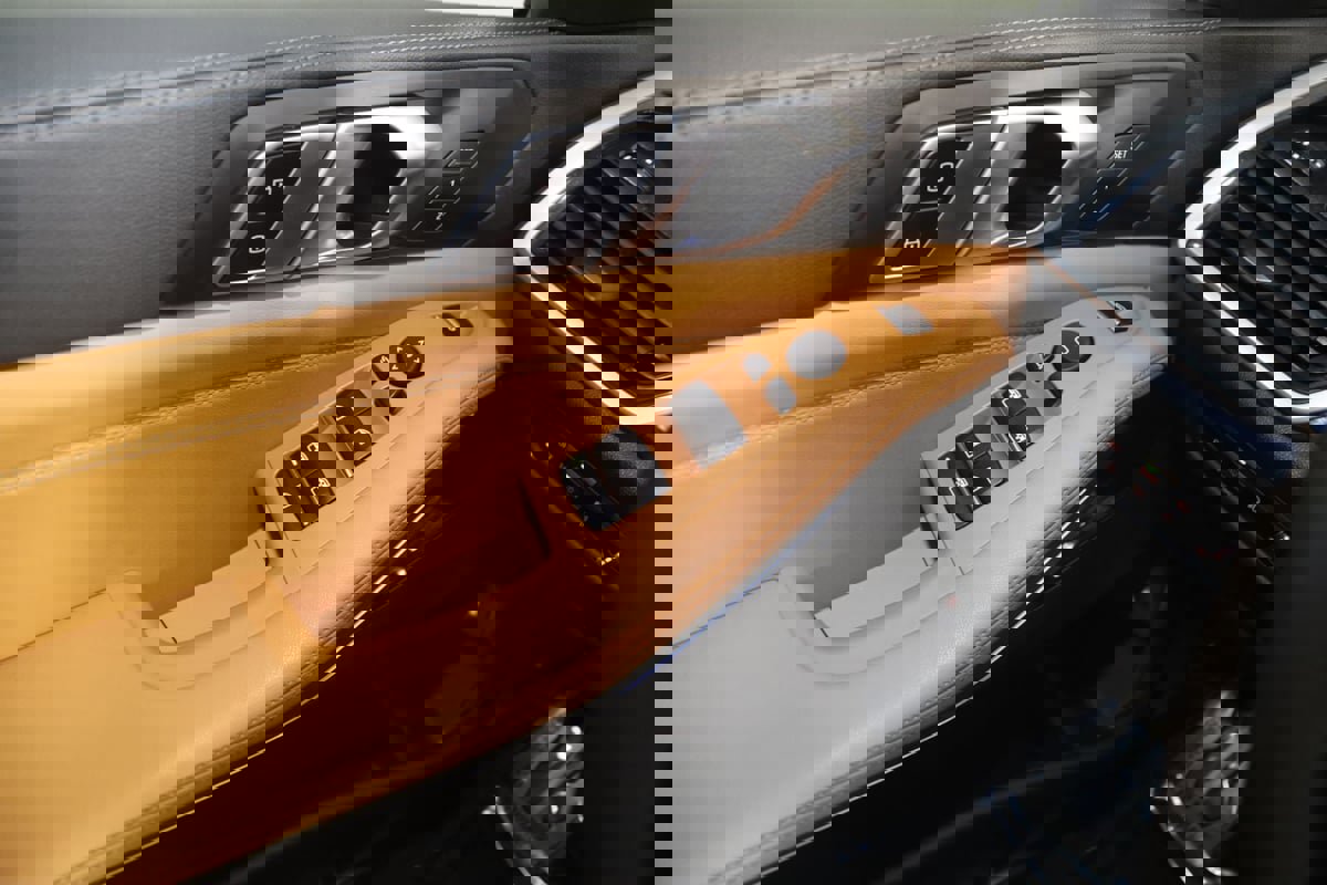 Used 2023 BMW X5 xDrive45e w/ M Sport Package image 36