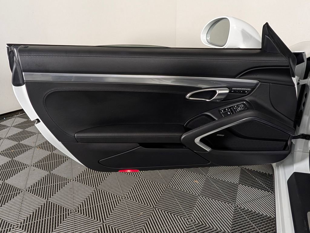 Certified 2019 Porsche 911 Turbo image 23