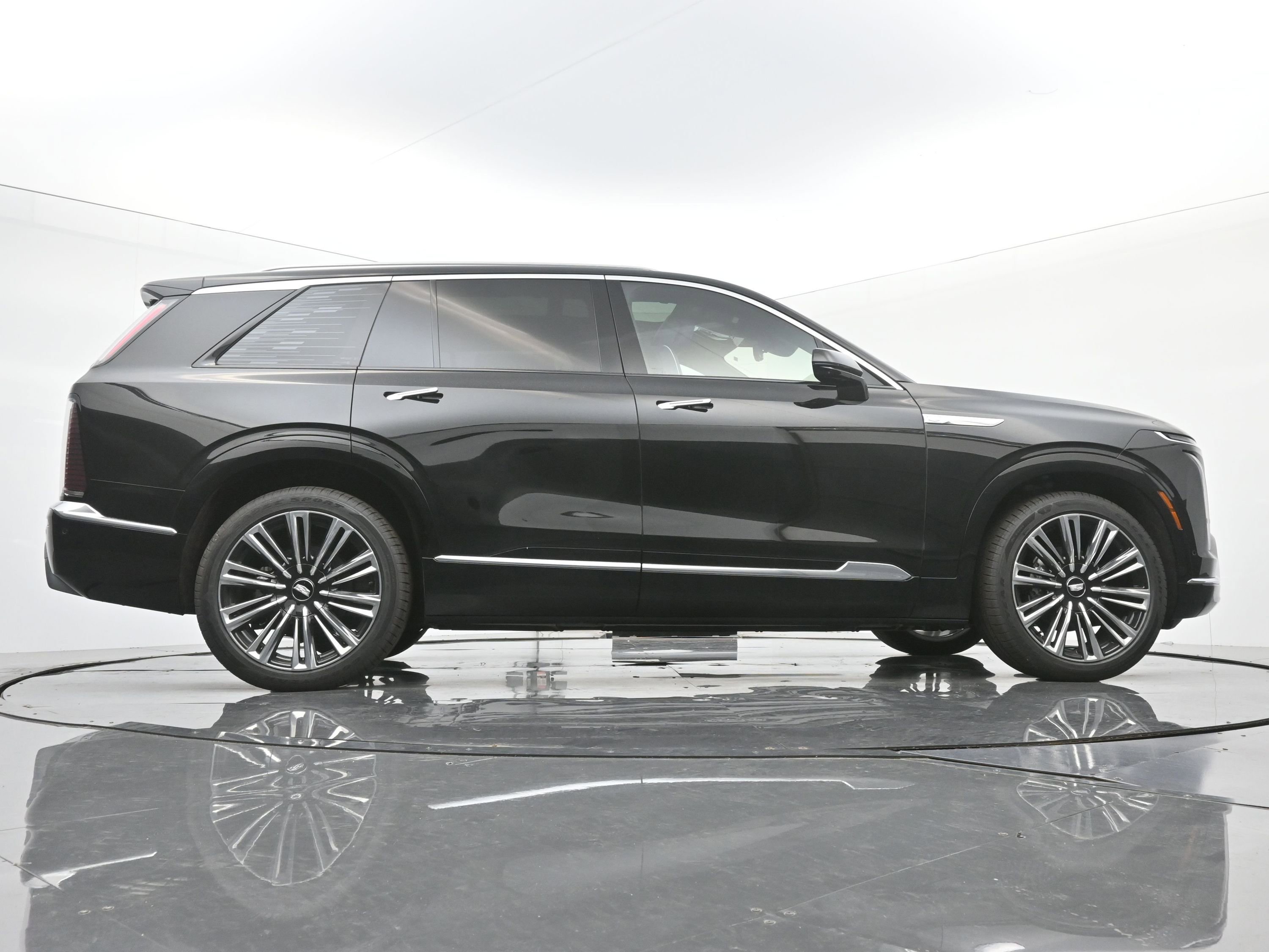 New 2026 Cadillac Vistiq Premium Luxury w/ LPO, Floor Liner Package image 20