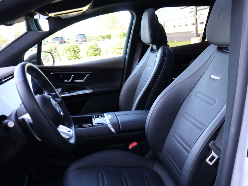 Used 2025 Mercedes-Benz EQE AMG 4MATIC SUV image 18
