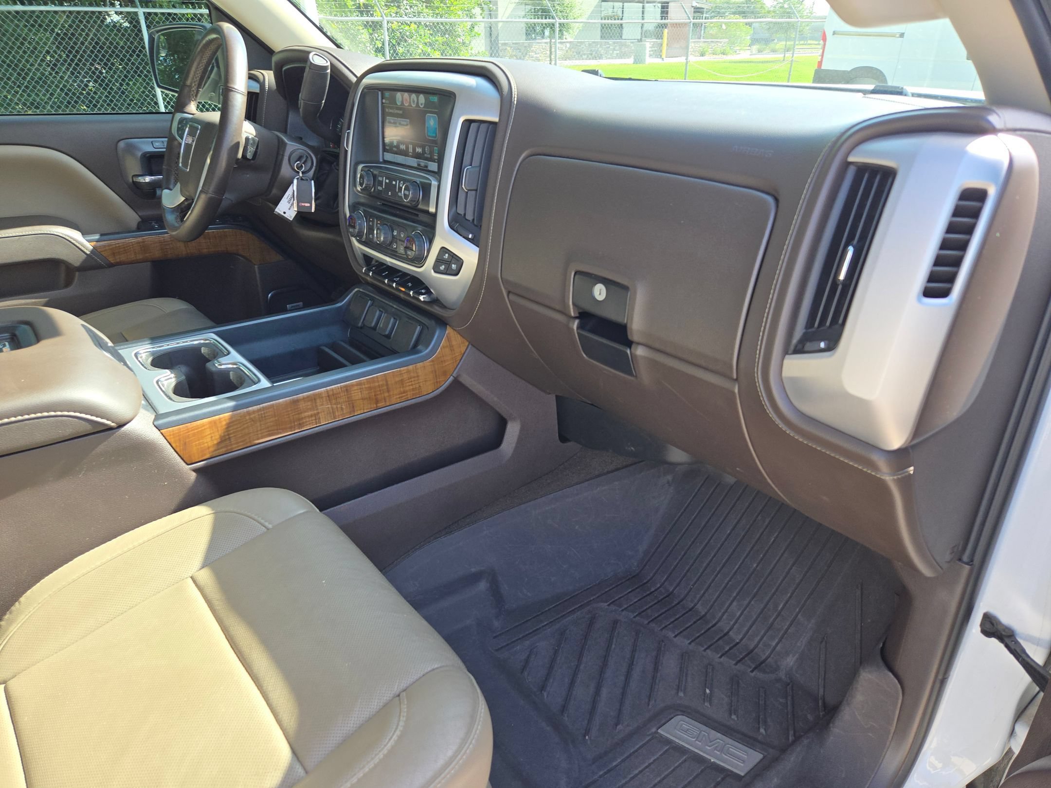 Used 2018 GMC Sierra 1500 SLT w/ Enhanced Driver Alert Package RWD image 29