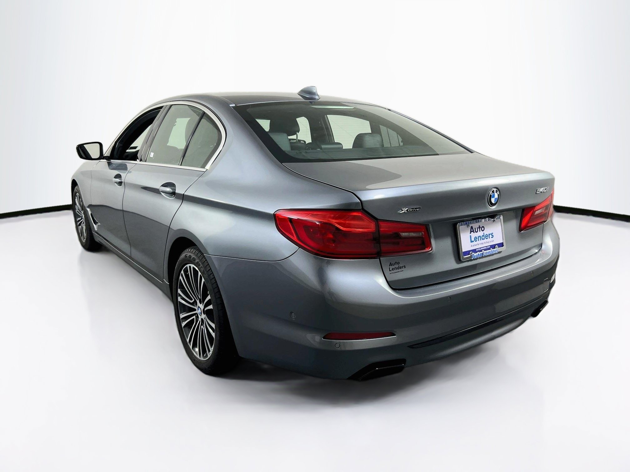 Used 2020 BMW 540i xDrive w/ Executive Package AWD/4WD image 7