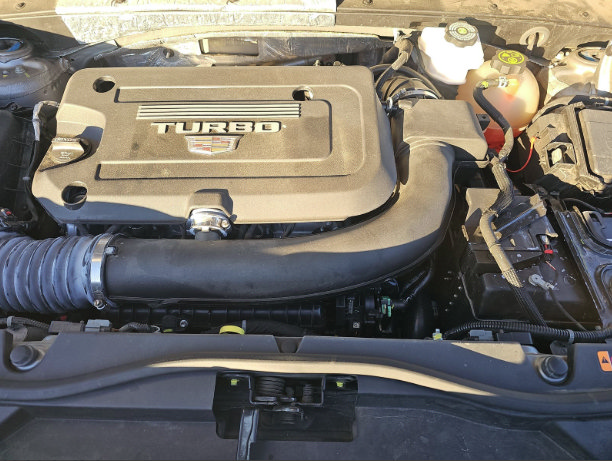 Used 2023 Cadillac XT4 Premium Luxury FWD image 6