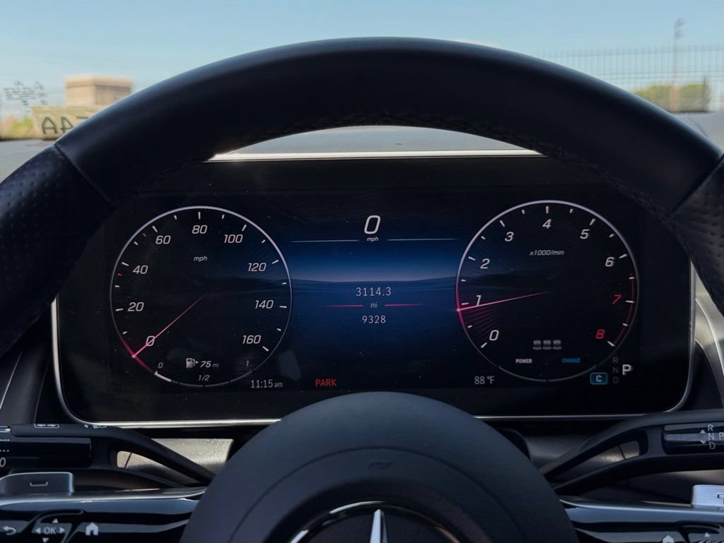 Used 2025 Mercedes-Benz GLC 300 4MATIC image 22