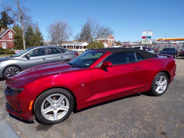 Used 2023 Chevrolet Camaro LT image 1