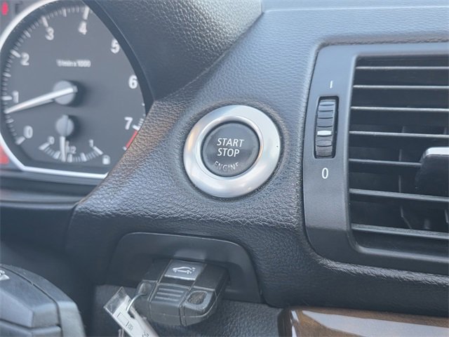 Used 2011 BMW 128i Convertible image 22