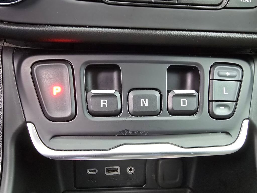 Used 2021 GMC Terrain SLE w/ Driver Convenience Package image 32