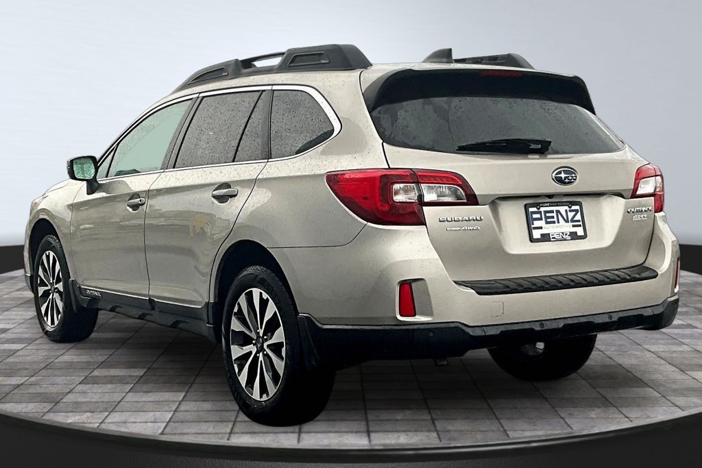 Used 2017 Subaru Outback 2.5i Limited AWD/4WD image 4