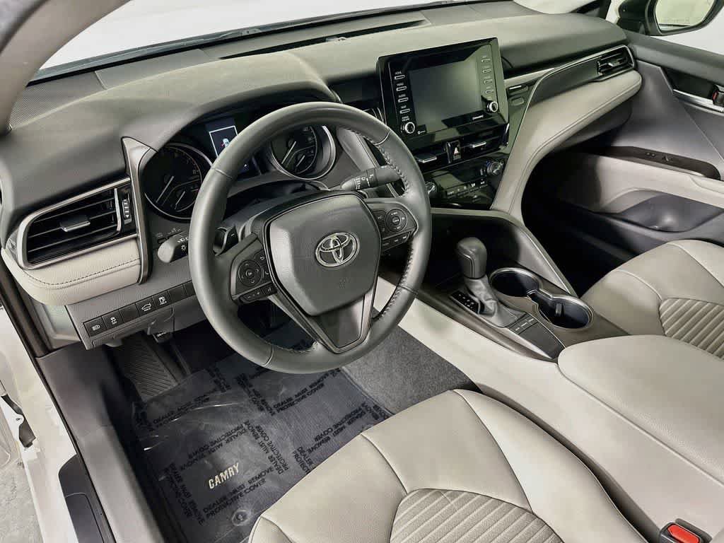 Used 2024 Toyota Camry SE w/ Convenience Package FWD image 2