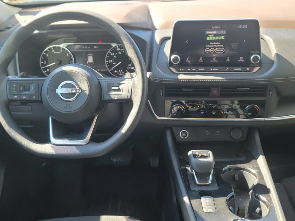 Used 2023 Nissan Rogue S AWD/4WD image 18