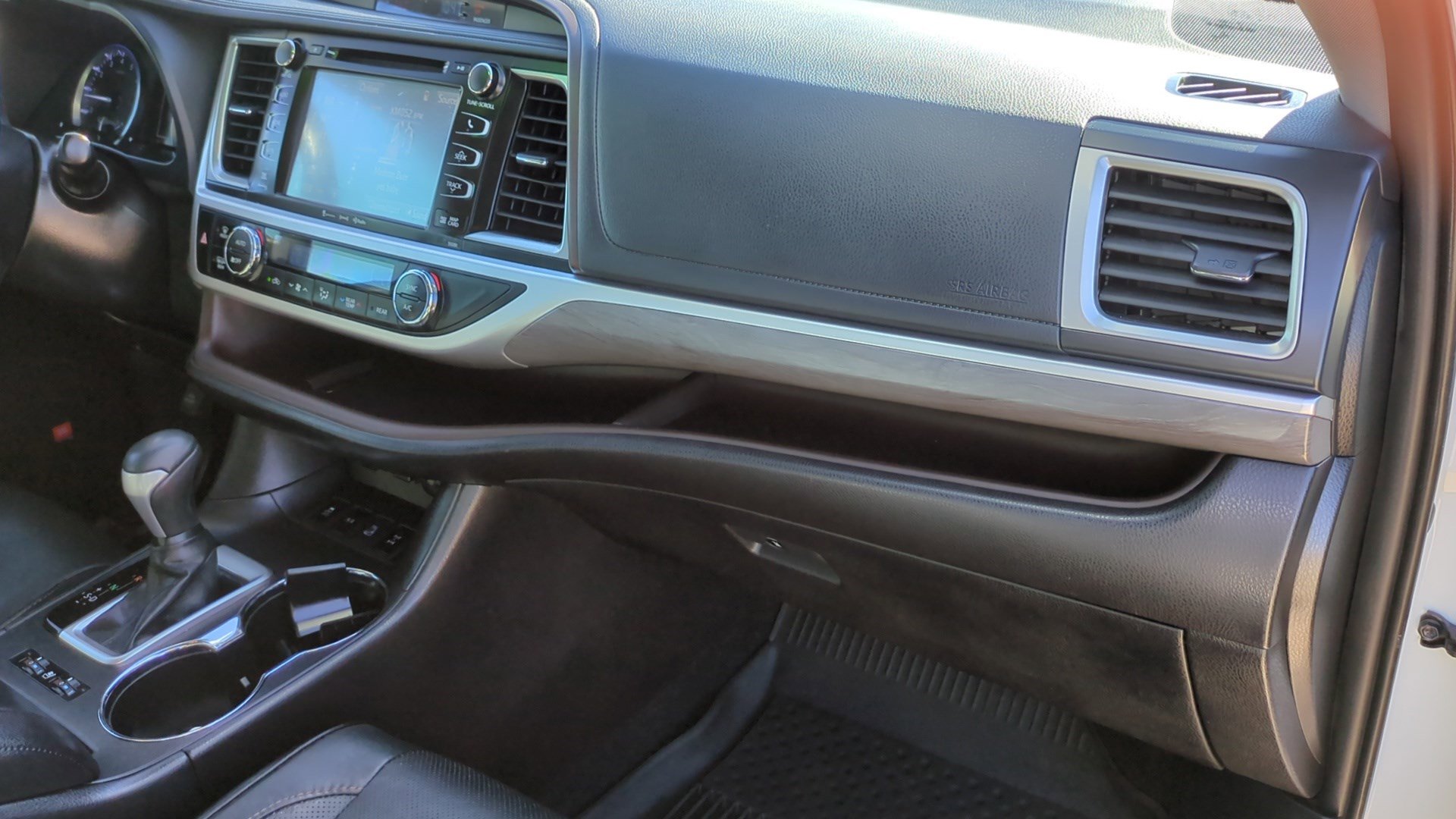 Used 2019 Toyota Highlander Limited image 32