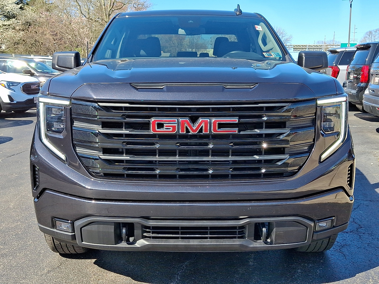 Used 2025 GMC Sierra 1500 Elevation AWD/4WD image 2