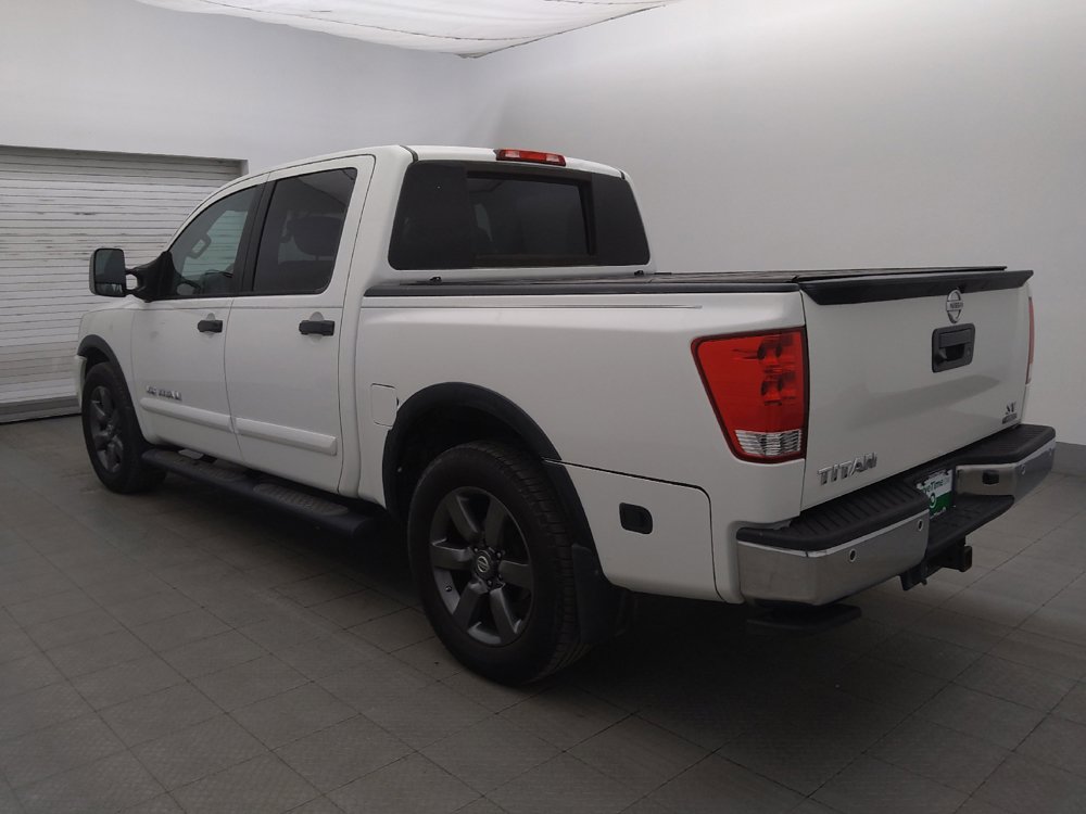 Used 2015 Nissan Titan SV w/ SV Value Truck Package RWD image 3