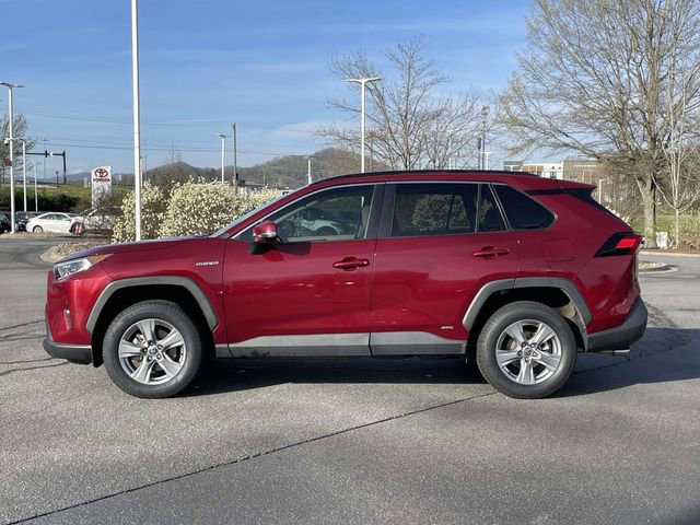 Used 2021 Toyota RAV4 XLE w/ Convenience Package image 2